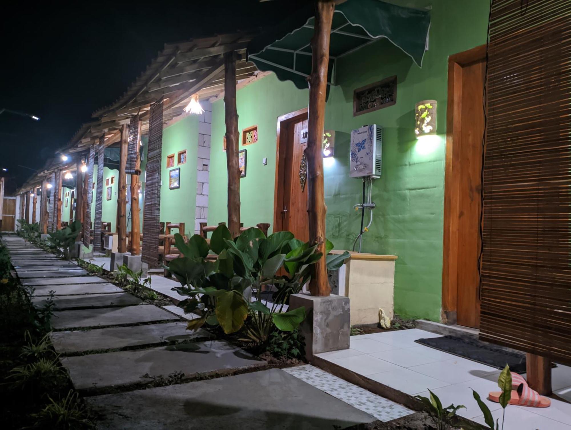 Wooden Kemiren Homestay Banyuwangi Banyuwangi  Luaran gambar